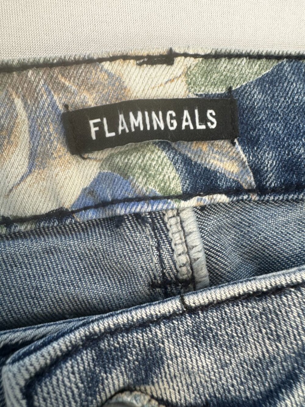 NWT Flamingals Mid Blue Cream Floral Print Jeans Sz XL - Picture 7 of 11